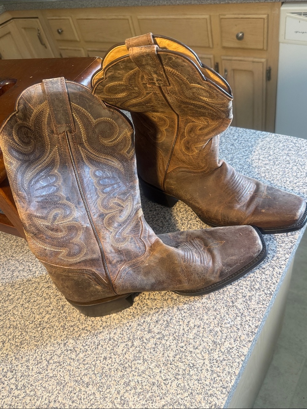 Men's Brown Cowboy Boots - Classic Western Style
